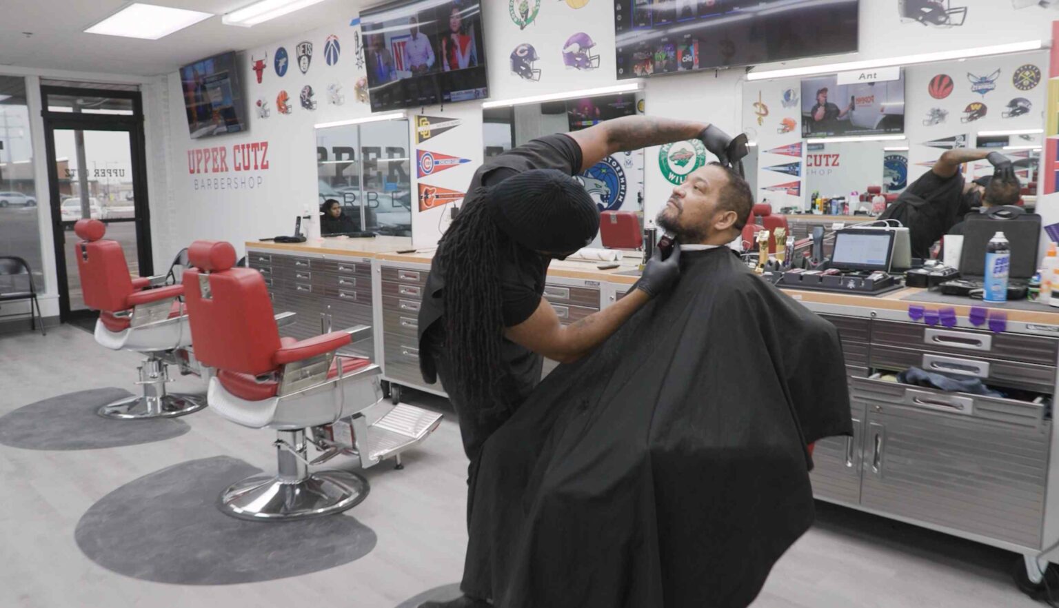 Home UpperCutz UpperCutz Mens Barber Shop Bloomington MN